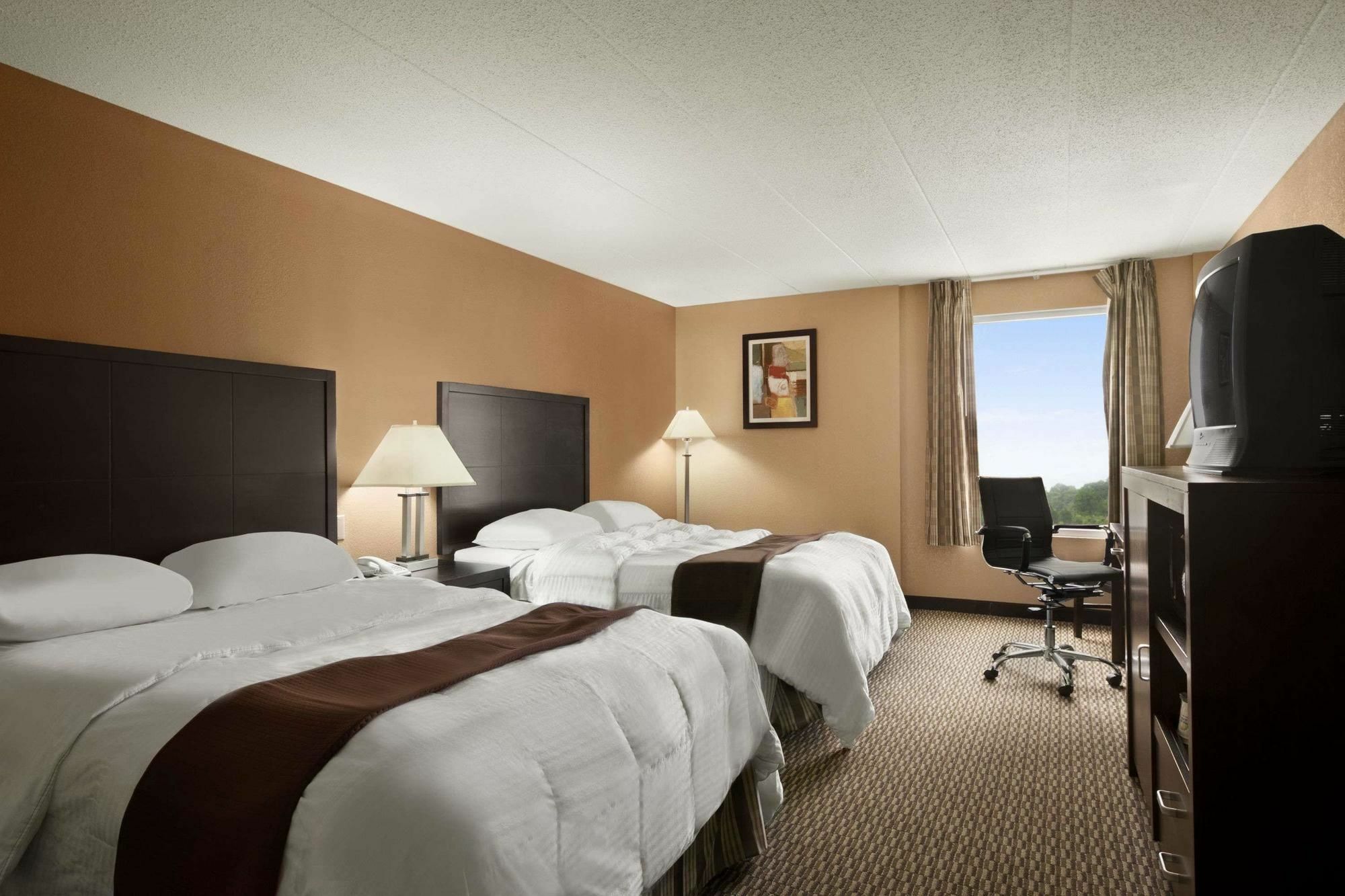 Quality Inn & Suites Cincinnati Eksteriør bilde